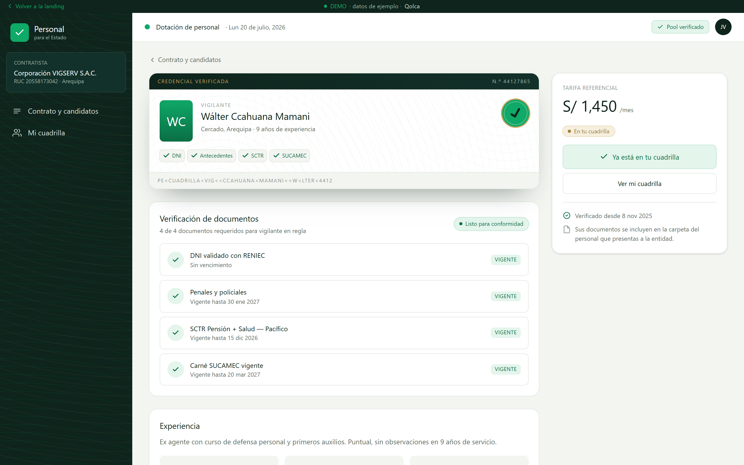 Ficha de un trabajador con su credencial verificada y checklist de documentos